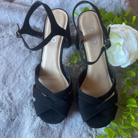 Black Strappy Heels poo garcelle - Picture 1 of 10